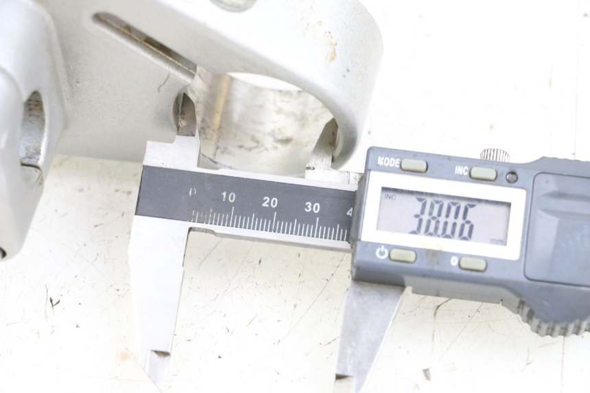 photo de TE FOURCHE APRILIA CLASSIC 125 (1995 - 2001) - Détail de la pièce