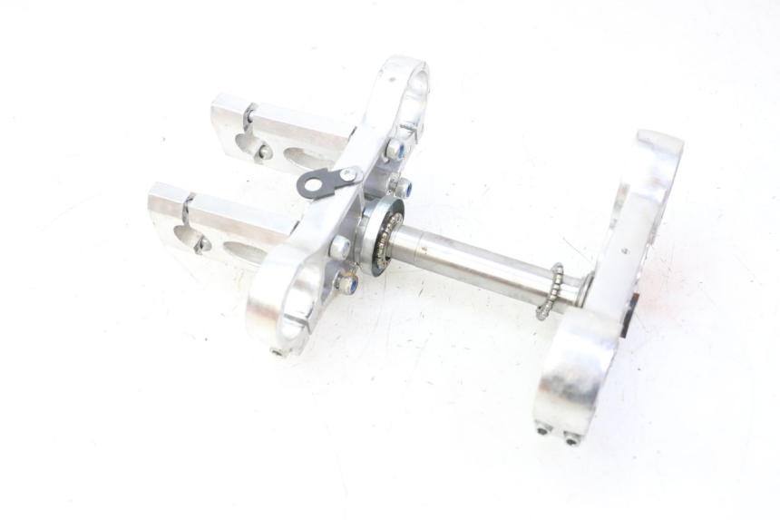 photo de TE FOURCHE LONCIN DIRT BIKE 125 - Gros plan technique