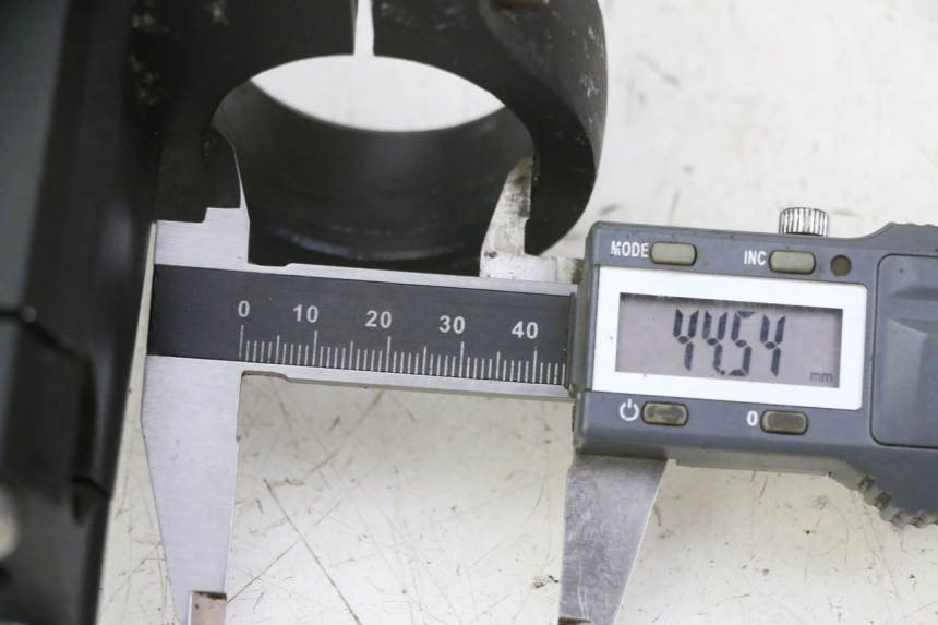 photo de TE FOURCHE PROBIKE DIRT 140 - Gros plan technique