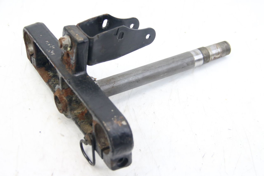 photo de TE FOURCHE INFERIEUR HYOSUNG RT KARION 125 (2003 - 2007) - Points de fixation