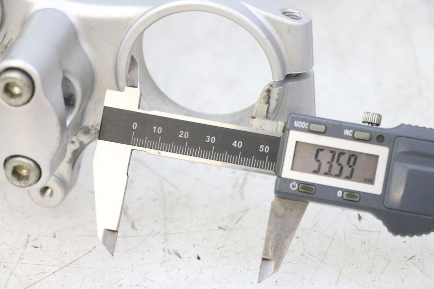 photo de TE FOURCHE RIEJU MRT 50 (2018 - 2021) - Gros plan technique