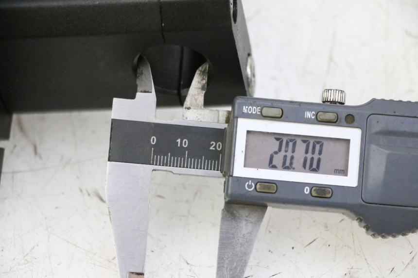 photo de FOURCHE APOLLO RFZ 125 - Détail de la pièce