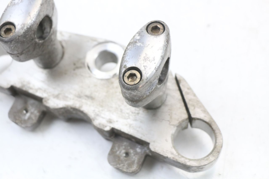 photo de TE FOURCHE SUPERIEUR HYOSUNG GV AQUILA 125 (2000 - 2009) - Gros plan technique