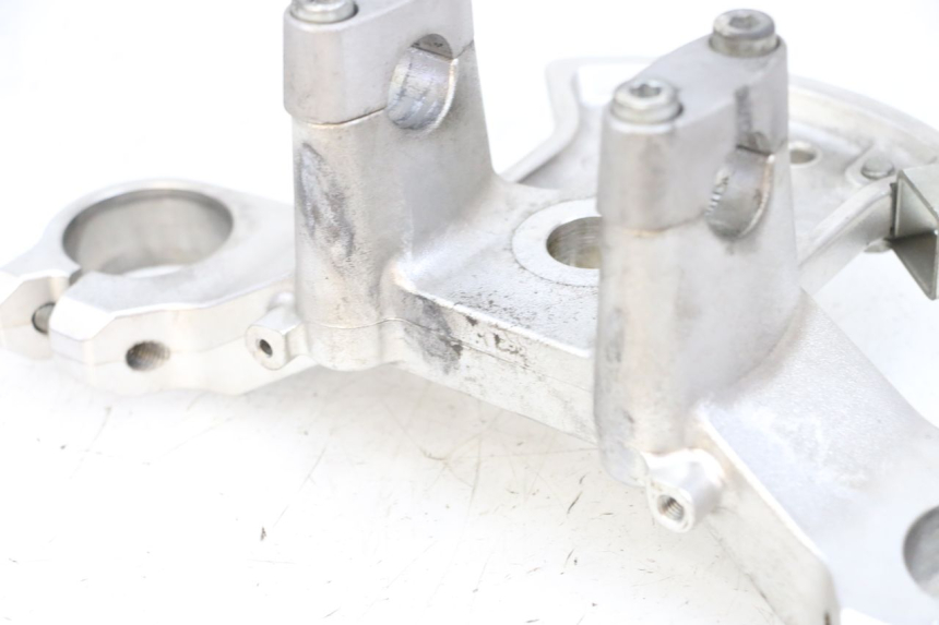 photo de TE FOURCHE SUPERIEUR SUZUKI BURGMAN 650 (2013 - 2020) - État de surface