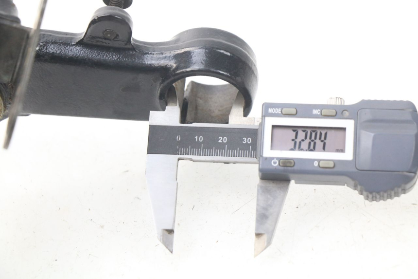 photo de Té FOURCHE SUPÉRIEUR HONDA CA REBEL 125 (1995 - 2001) - Zoom état d’usage