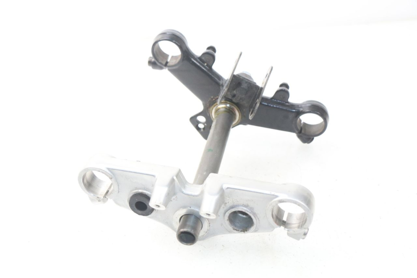 photo de Té FOURCHE SUPÉRIEUR HONDA CA REBEL 125 (1995 - 2001) - Gros plan technique