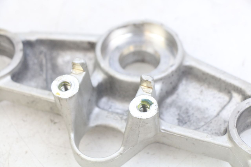 photo de Té FOURCHE SUPERIEUR HONDA CBR F SC25 1000 (1989 - 1992) - Autre angle de vue