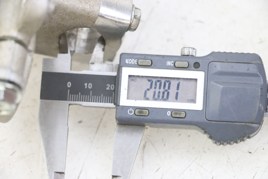 photo de TE FOURCHE SUPERIEUR HONDA CRF-F CRF F 110 (2019 - 2022) - Détail de la pièce