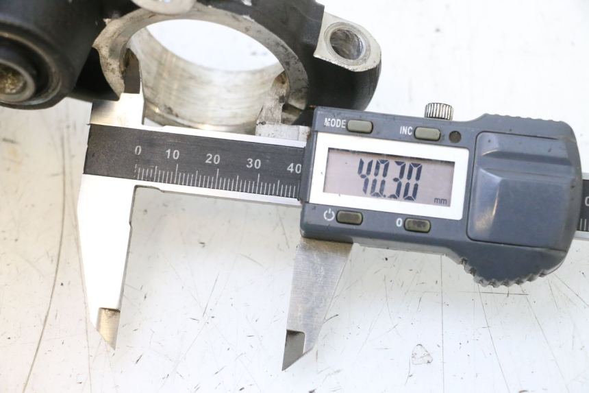 photo de TE FOURCHE SUPERIEUR KAWASAKI ER-6 ER6 F ABS 650 (2012 - 2016) - Détail de la pièce