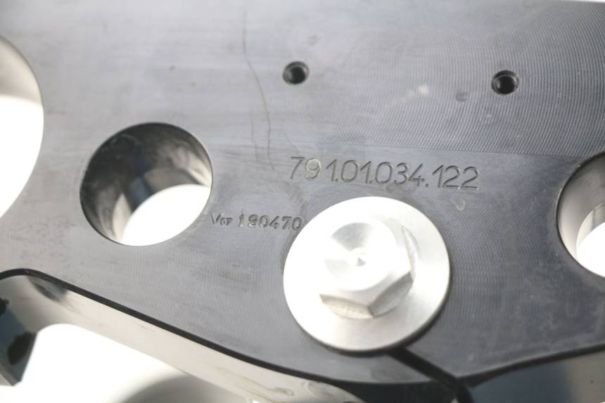 photo de TE FOURCHE SUPERIEUR HUSQVARNA FC 350 (2019 - 2022) - Autre angle de vue