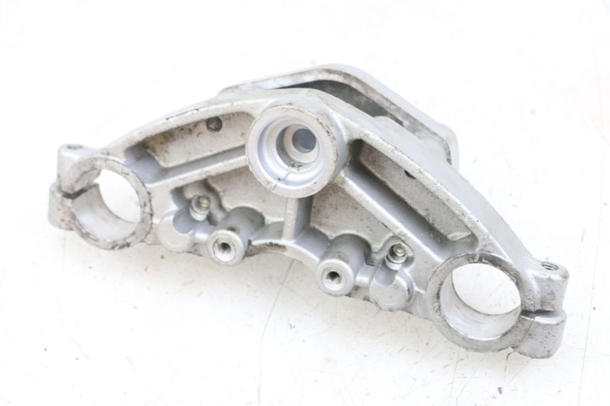 photo de TE FOURCHE SUPERIEUR HYOSUNG GF 125 (2001 - 2005) - Autre angle de vue