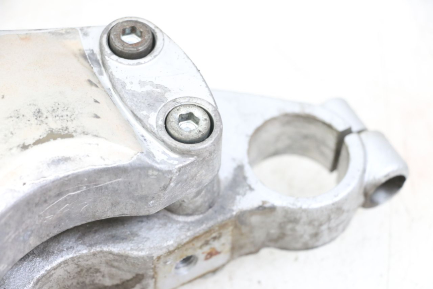 photo de TE FOURCHE SUPERIEUR HYOSUNG GF 125 (2001 - 2005) - Vue d’ensemble