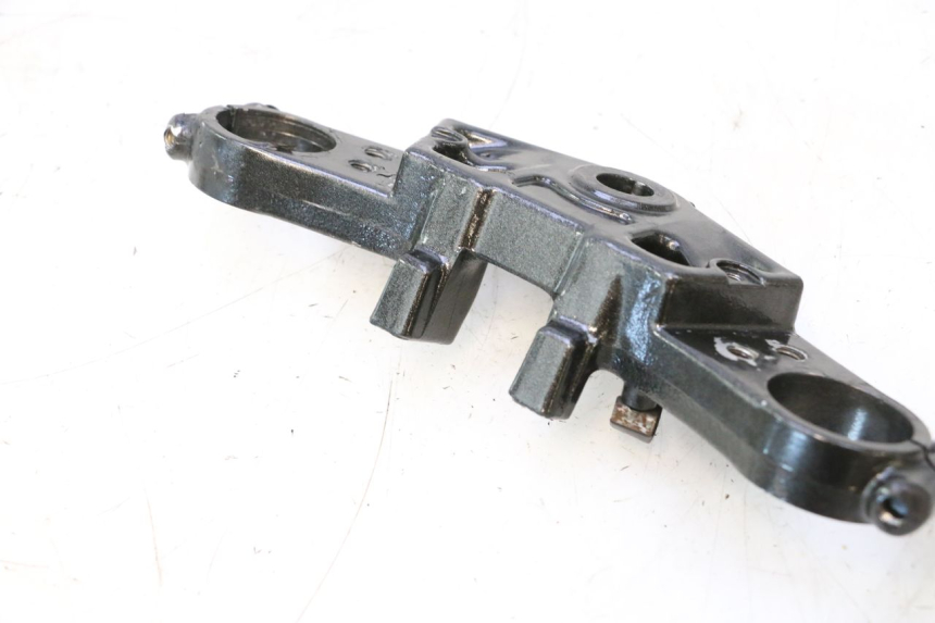 photo de TE FOURCHE SUPERIEUR KAWASAKI GPX F ZX750F 750 (1986 - 1990) - Vue d’ensemble