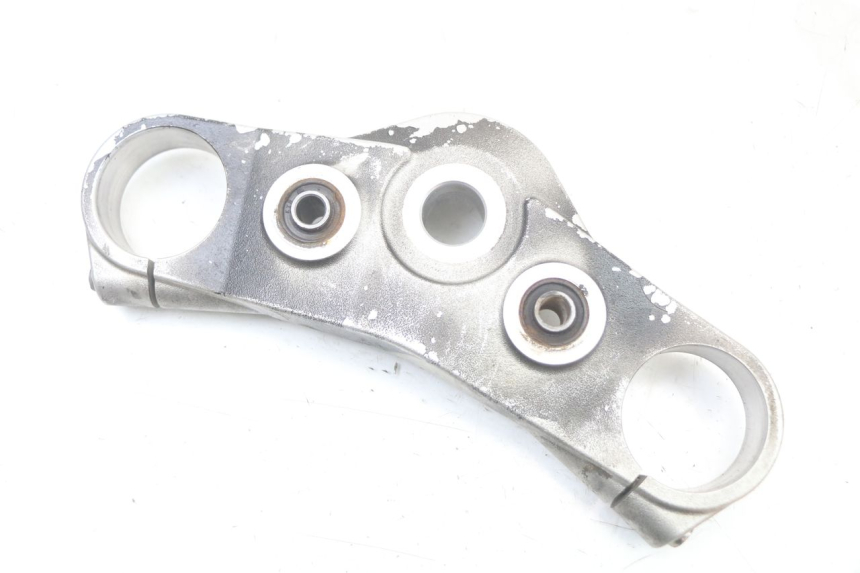 photo de TE FOURCHE SUPERIEUR SUZUKI GSR 750 (2011 - 2017) - Détail de la pièce