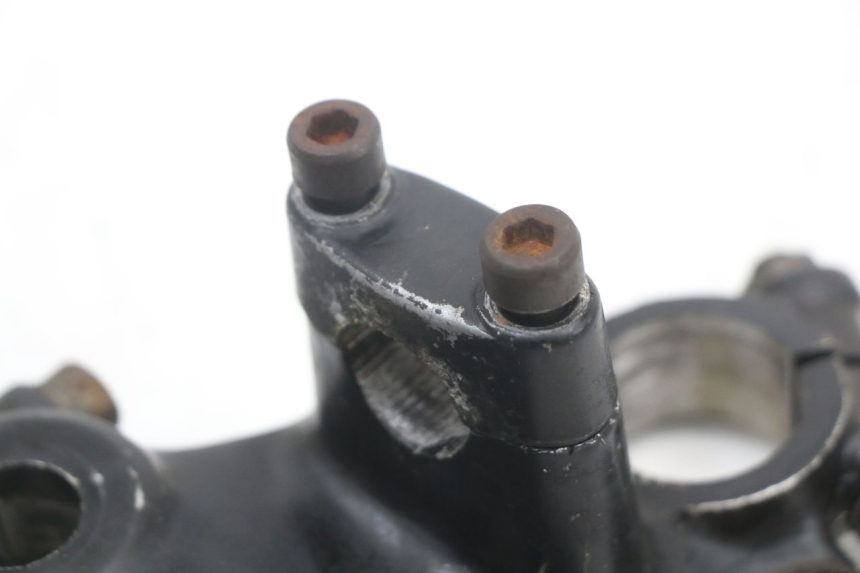 photo de TE FOURCHE SUPERIEUR SUZUKI GSX E 250 (1982 - 1983) - Vue d’ensemble