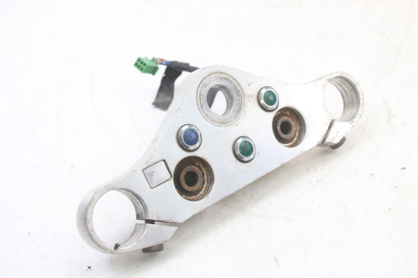 photo de TE FOURCHE SUPERIEUR HONDA VT C2 SHADOW 750 (1997 - 2001) - Zoom état d’usage