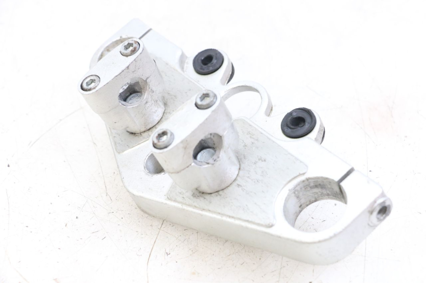 photo de TE FOURCHE SUPERIEUR JINLUN JL HIGHLANDER 125 (2007 - 2015) - Points de fixation