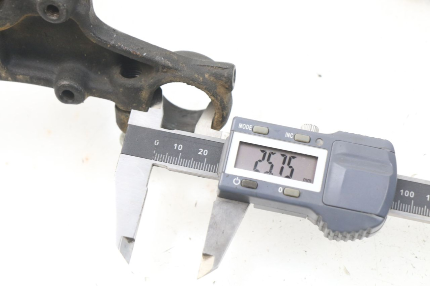 photo de TE FOURCHE SUPERIEUR SUZUKI JR 80 (2001 - 2006) - Autre angle de vue