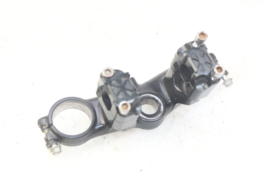 photo de Té FOURCHE SUPERIEUR KAWASAKI KX 85 (2001 - 2013) - Gros plan technique