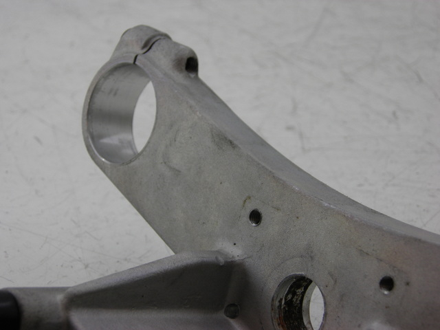 photo de TE FOURCHE SUPERIEUR KYMCO XCITING RI ABS 500 (2010) - Détail de la pièce