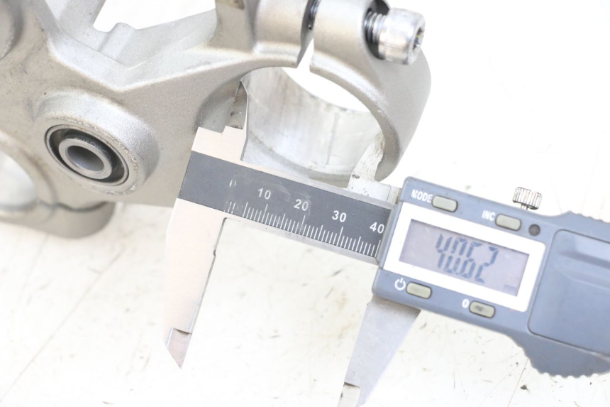 photo de Té FOURCHE SUPERIEUR YAMAHA MT-07 MT07 ABS 700 (2014 - 2017) - Zoom état d’usage