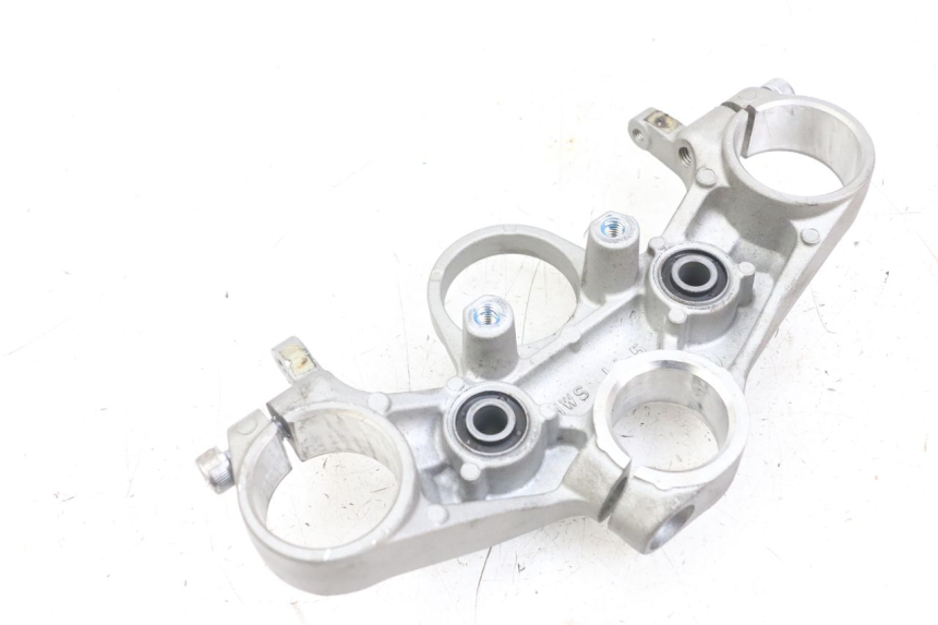 photo de Té FOURCHE SUPERIEUR YAMAHA MT-07 MT07 ABS 700 (2014 - 2017) - Gros plan technique