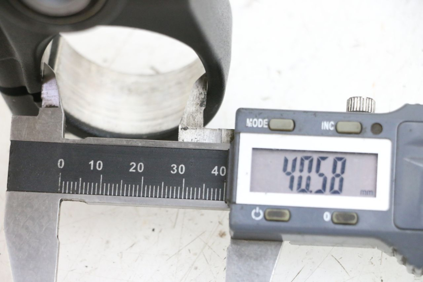 photo de TE FOURCHE SUPERIEUR YAMAHA MT-07 MT07 ABS 700 (2018 - 2020) - Détail de la pièce