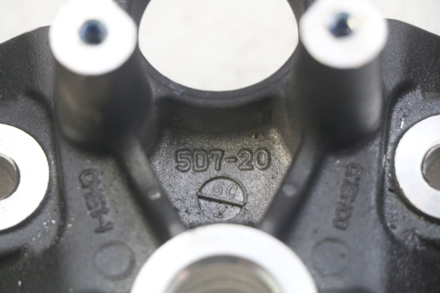 photo de Té FOURCHE SUPERIEUR YAMAHA MT ABS 125 (2014 - 2018) - Autre angle de vue