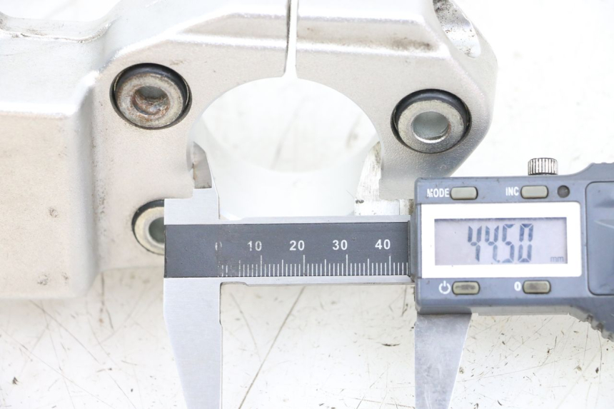 photo de TE FOURCHE SUPERIEUR MOTO GUZZI NORGE 8V GT 1200 (2011 - 2016) - Détail de la pièce