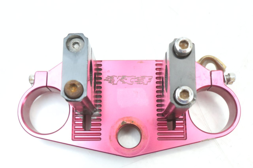 photo de TE FOURCHE SUPERIEUR YCF PIT BIKE 125 (2010 - 2018) - Gros plan technique