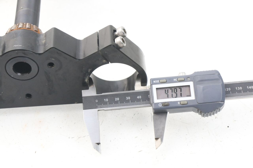 photo de TE FOURCHE SUPERIEUR YCF R-START 125 - Détail de la pièce