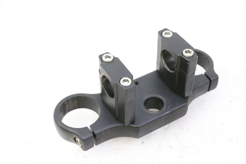 photo de TE FOURCHE SUPERIEUR APOLLO RFZ 150 - Gros plan technique