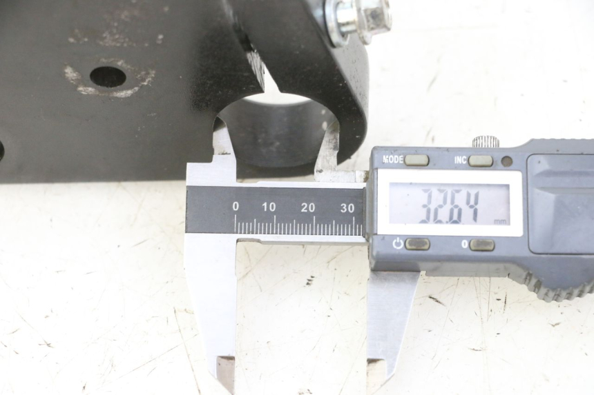 photo de TE FOURCHE SUPERIEUR APOLLO RFZ 125 - Détail de la pièce