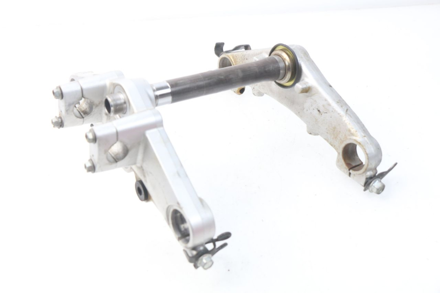 photo de TE FOURCHE SUPERIEUR SUZUKI RV VAN VAN 125 (2003 - 2008) - Autre angle de vue