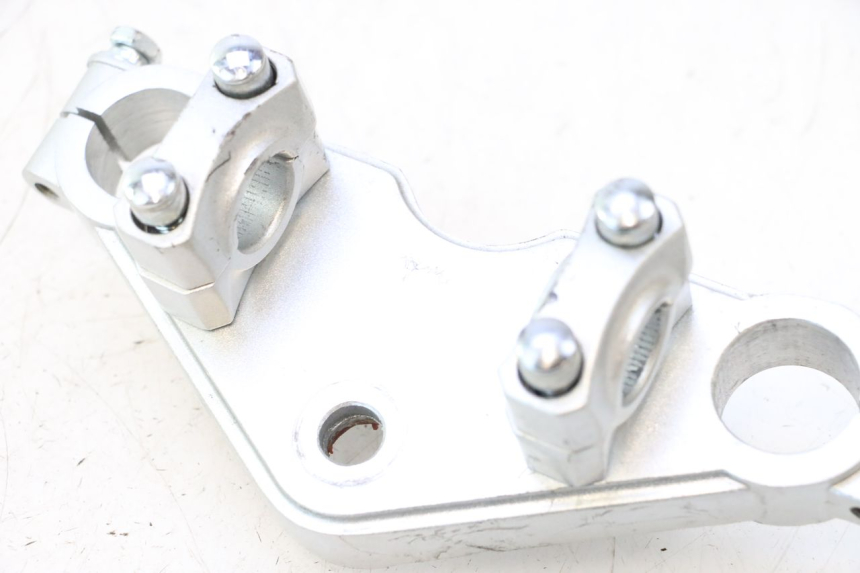 photo de TE FOURCHE SUPERIEUR YAMASAKI STREET 50 (2013 - 2018) - Points de fixation