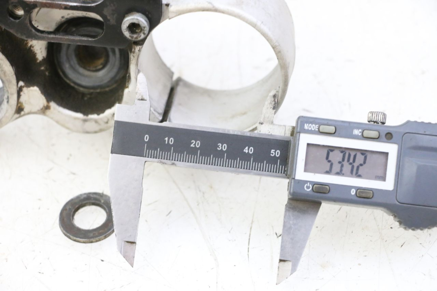 photo de TE FOURCHE SUPERIEUR KTM SUPERENDURO R 950 (2005 - 2009) - Zoom état d’usage