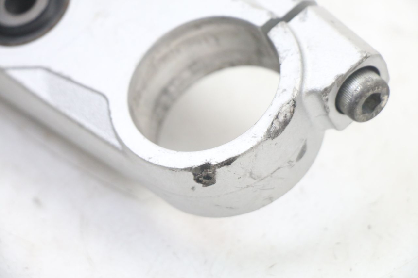 photo de TE FOURCHE SUPERIEUR SUZUKI GSX F GSXF 650 (2007 - 2015) - Gros plan technique