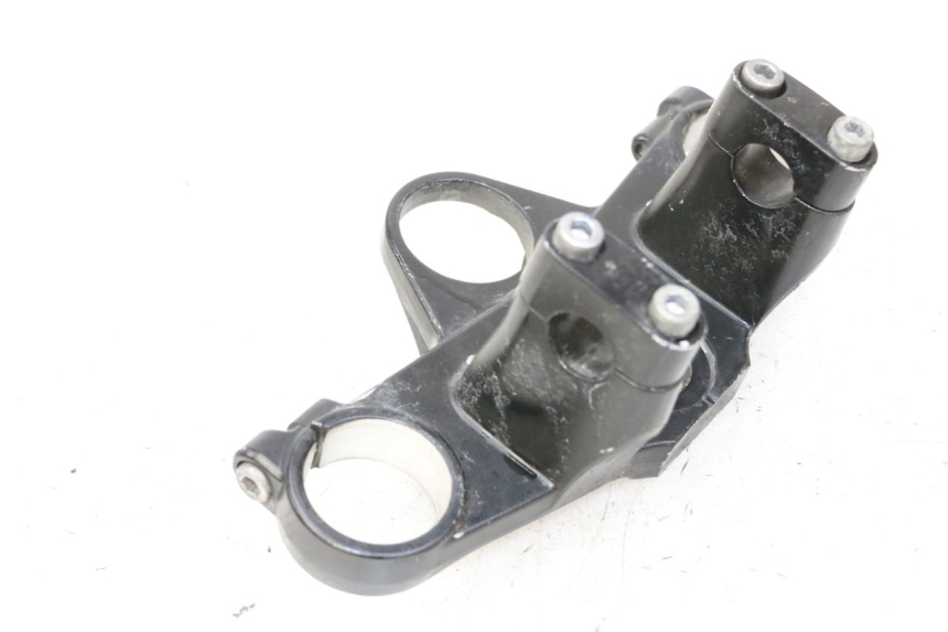 photo de Té FOURCHE SUPERIEUR YAMAHA TDM ABS 900 (2002 - 2014) - Gros plan technique