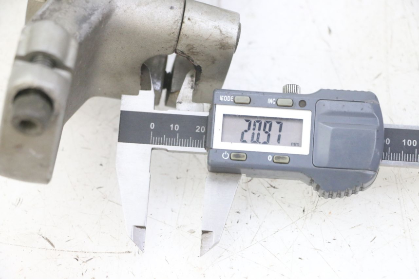 photo de TE FOURCHE SUPERIEUR YAMAHA TDR DELTABOX 125 (1997 - 2003) - Zoom état d’usage