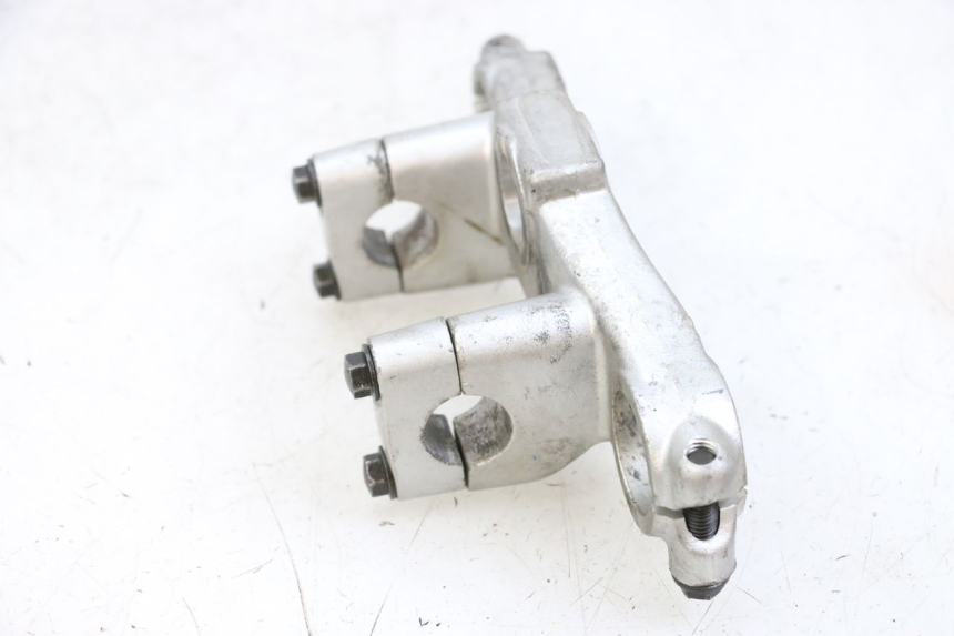 photo de TE FOURCHE SUPERIEUR YAMAHA TTR 125 (2000 - 2020) - Autre angle de vue