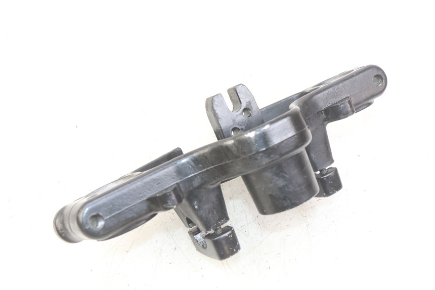 photo de Té FOURCHE SUPERIEUR SYM WOLF SB 125 (2011 - 2018) - Autre angle de vue