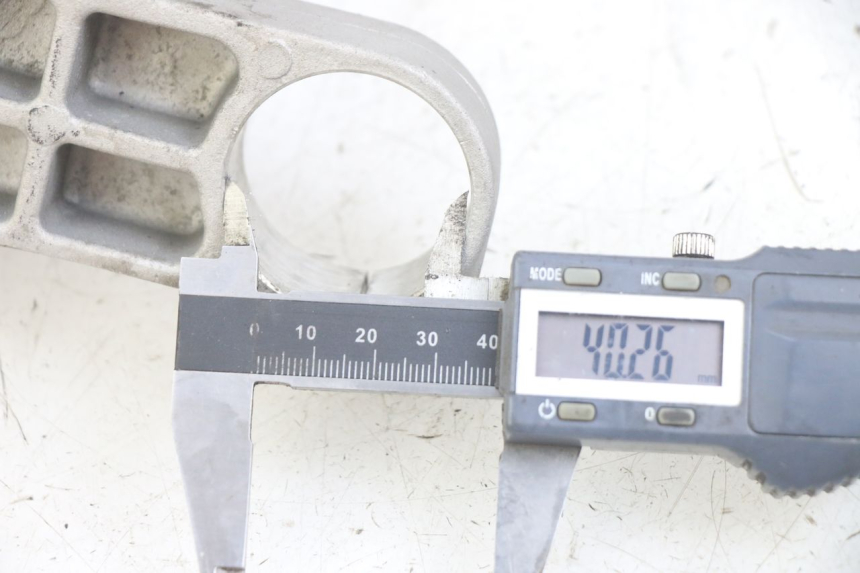 photo de TE FOURCHE SUPERIEUR KYMCO X-CITING XCITING 400 (2014 - 2018) - Détail de la pièce