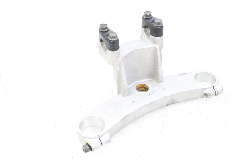 photo de Upper triple clamp KYMCO XCITING 250 (2006 - 2009) - Gros plan technique