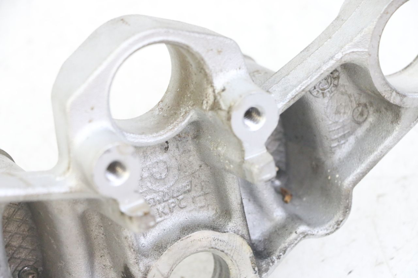 photo de TE FOURCHE SUPERIEUR HONDA XLV VARADERO 125 (2000 - 2006) - Gros plan technique