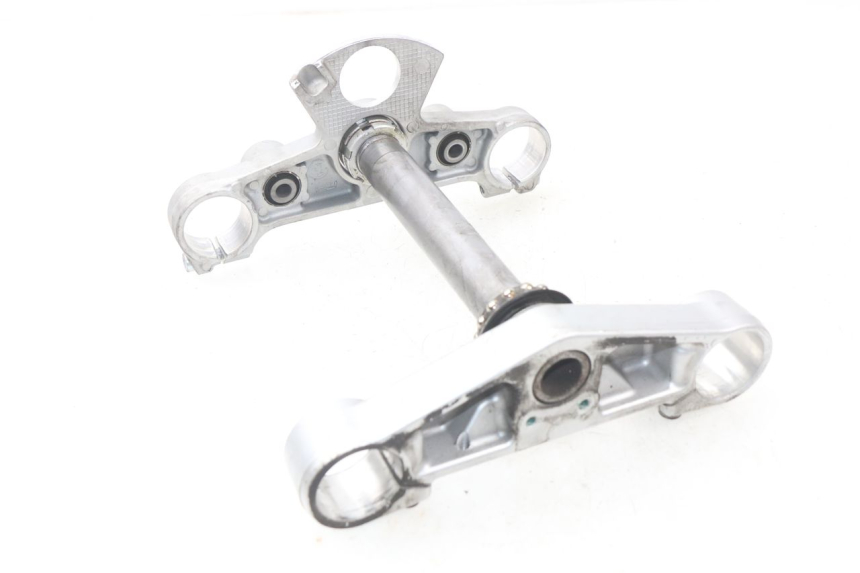 photo de TE FOURCHE SUPERIEUR YAMAHA XP T-MAX TMAX 500 (2008 - 2012) - Gros plan technique