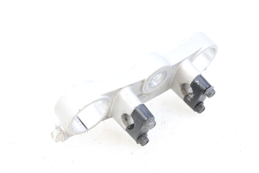 photo de Upper triple clamp HYOSUNG XRX 125 (2000 - 2008) - Zoom état d’usage