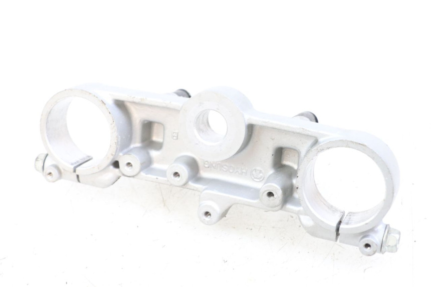photo de Upper triple clamp HYOSUNG XRX 125 (2000 - 2008) - Autre angle de vue