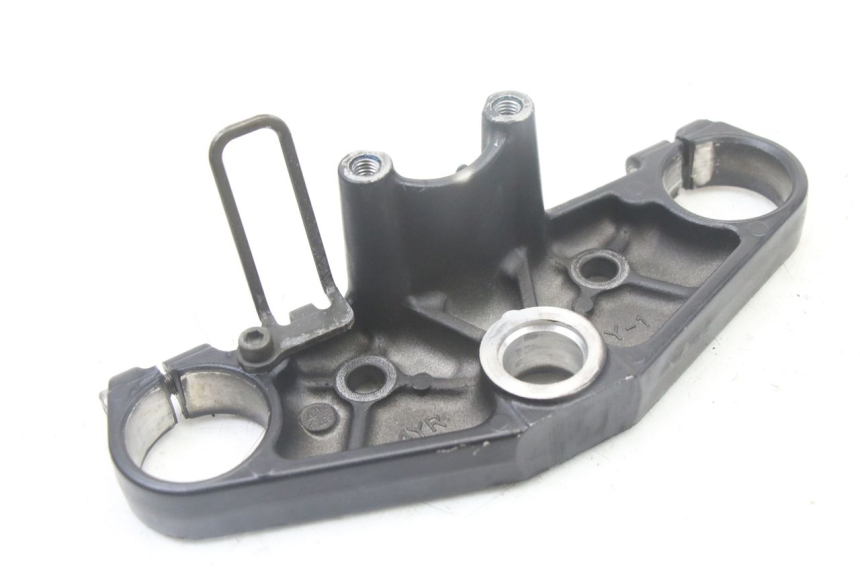 photo de TE FOURCHE SUPERIEUR YAMAHA FZS FAZER 600 (2001 - 2003) - Gros plan technique