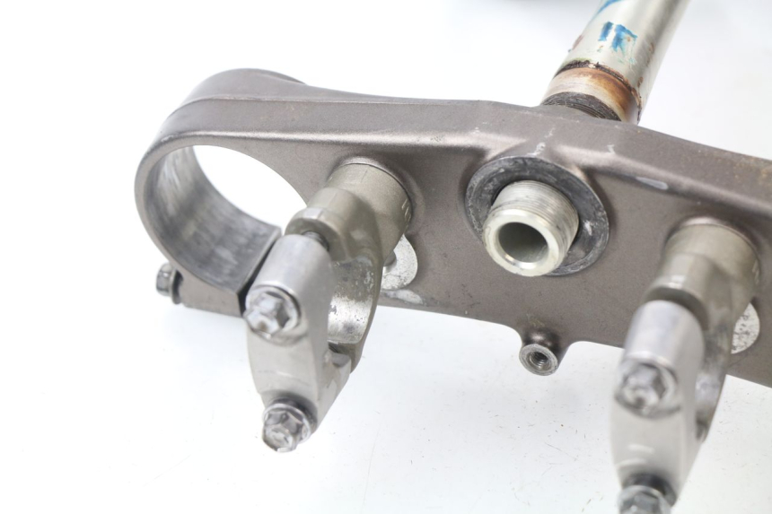 photo de TE FOURCHE SUPERIEUR YAMAHA YZ-F YZF 250 (2007 - 2013) - État de surface