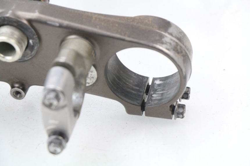 photo de TE FOURCHE SUPERIEUR YAMAHA YZ-F YZF 250 (2007 - 2013) - Pièce contrôlée